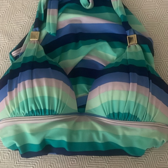 Victoria Secret Swimsuit - Picture 6 of 9